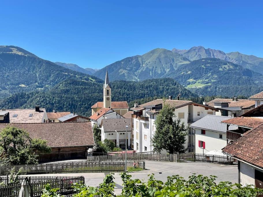 Swiss Chalet Near Flims Trin Bagian luar foto