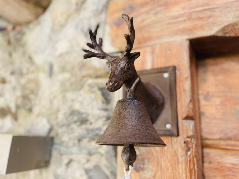 Swiss Chalet Near Flims Trin Bagian luar foto