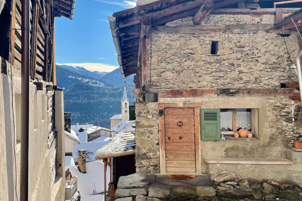 Swiss Chalet Near Flims Trin Bagian luar foto